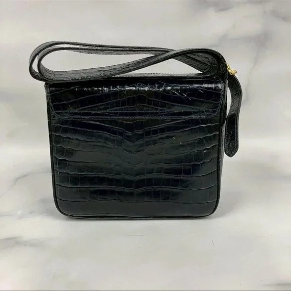 Salvatore Ferragamo Vintage Black
Crocodile Embossed Leather Bag
Gancini Italy - Picture 2 of 13